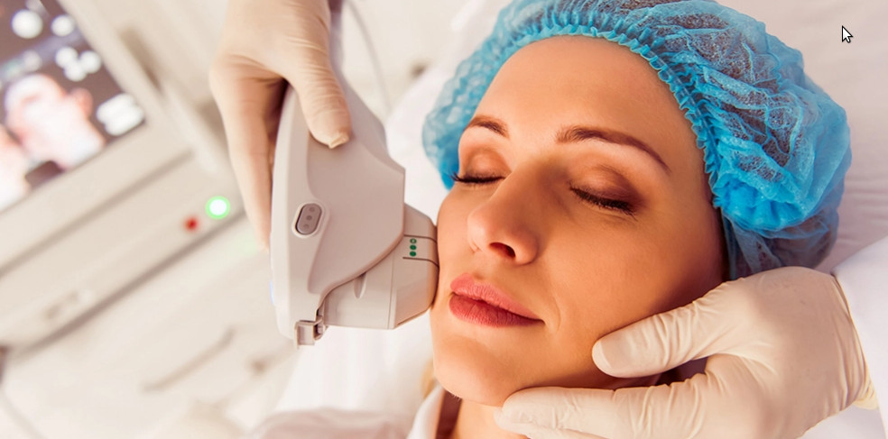 Козметични процедури и курсове по козметика